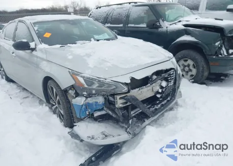 2022 Nissan Altima Sr Fwd z USA, uszkodzony, nr VIN 1N4BL4CV5NN333843